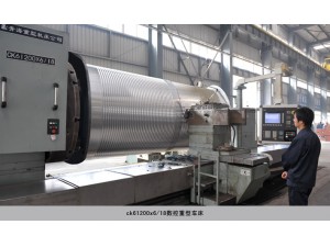 赤壁蒲圻起重機械加工設備車(chē)間。